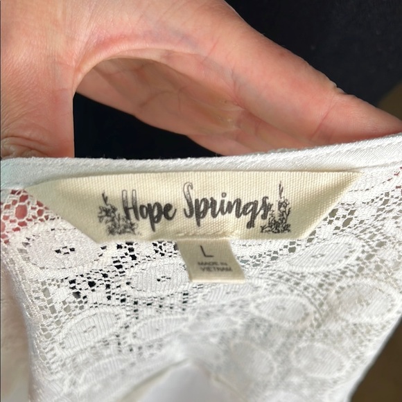 Hope Springs Embroidered White Boho Top Size L - Picture 8 of 8